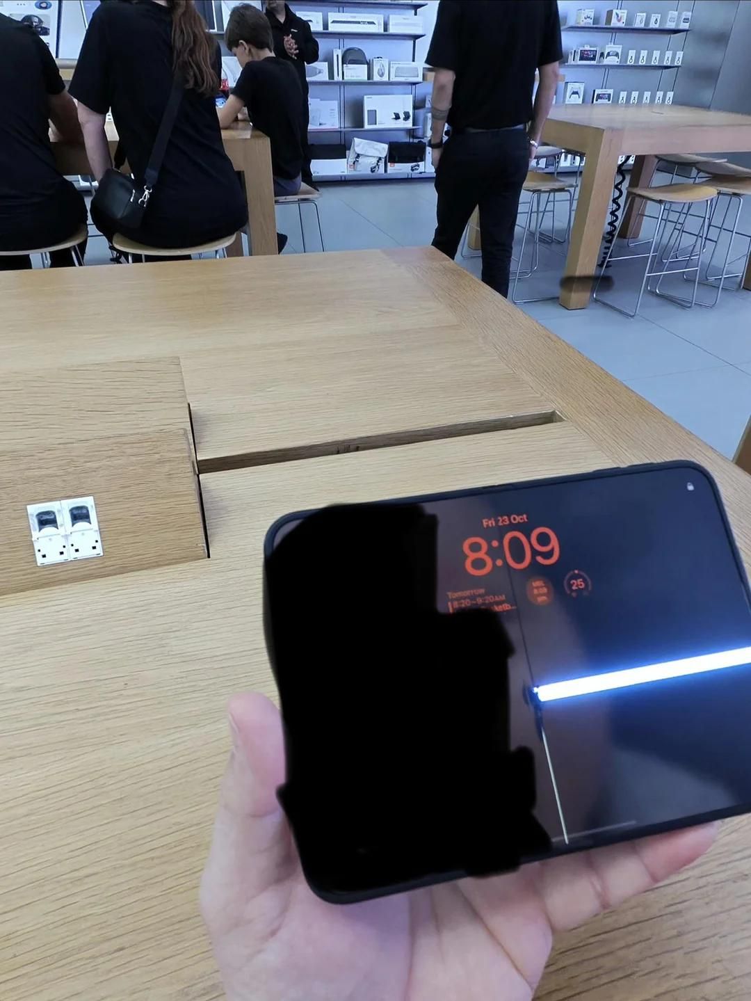 iPhone Duo массово трескаются — 3