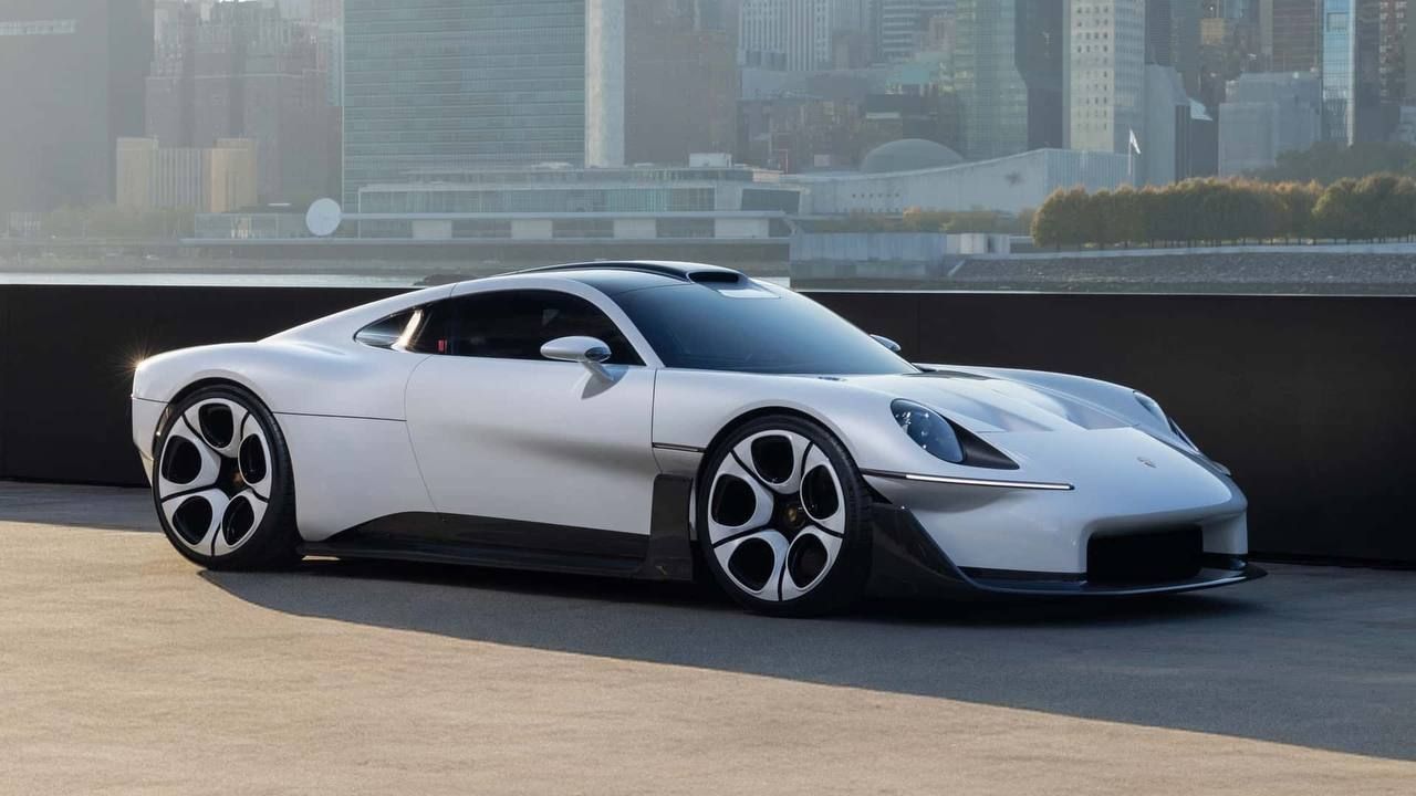 Porsche Unveils Mission S Super Car Concept — 6