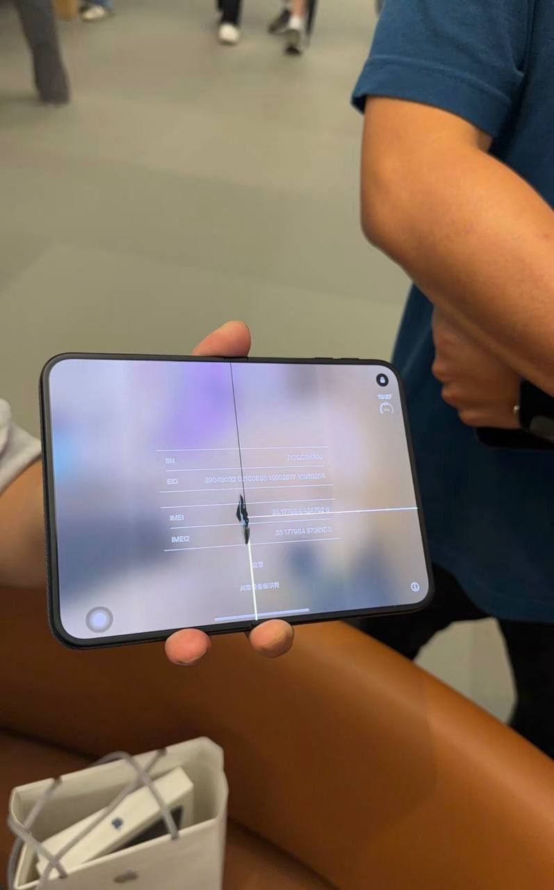 iPhone Duo Cracks During Use
