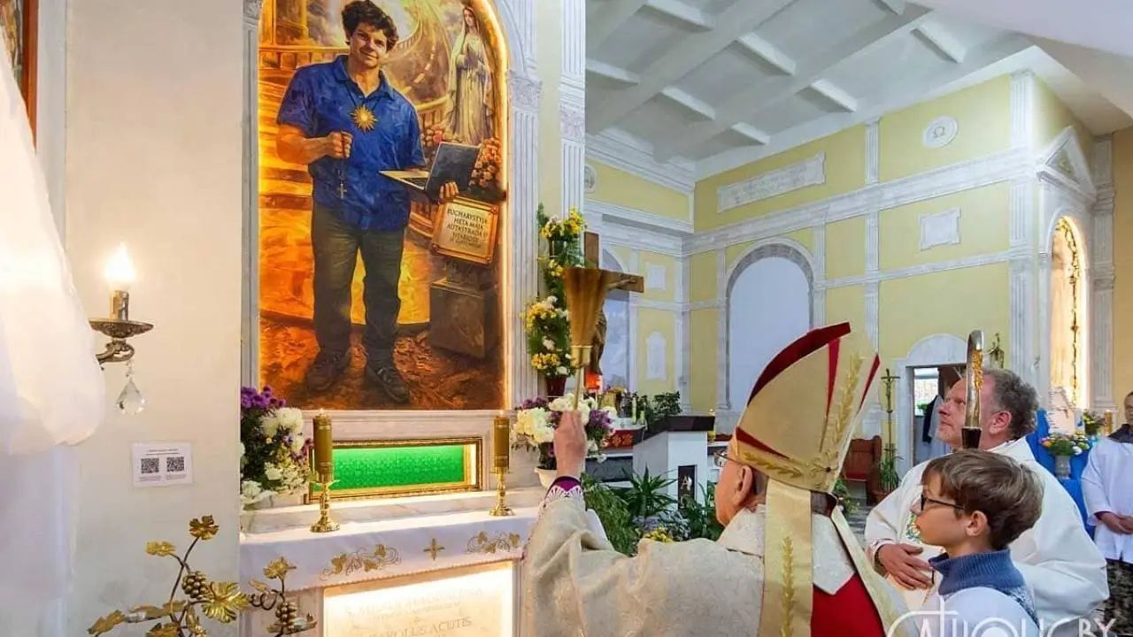 Neural Network Creates Cyber-Apostle Icon in Belarus
