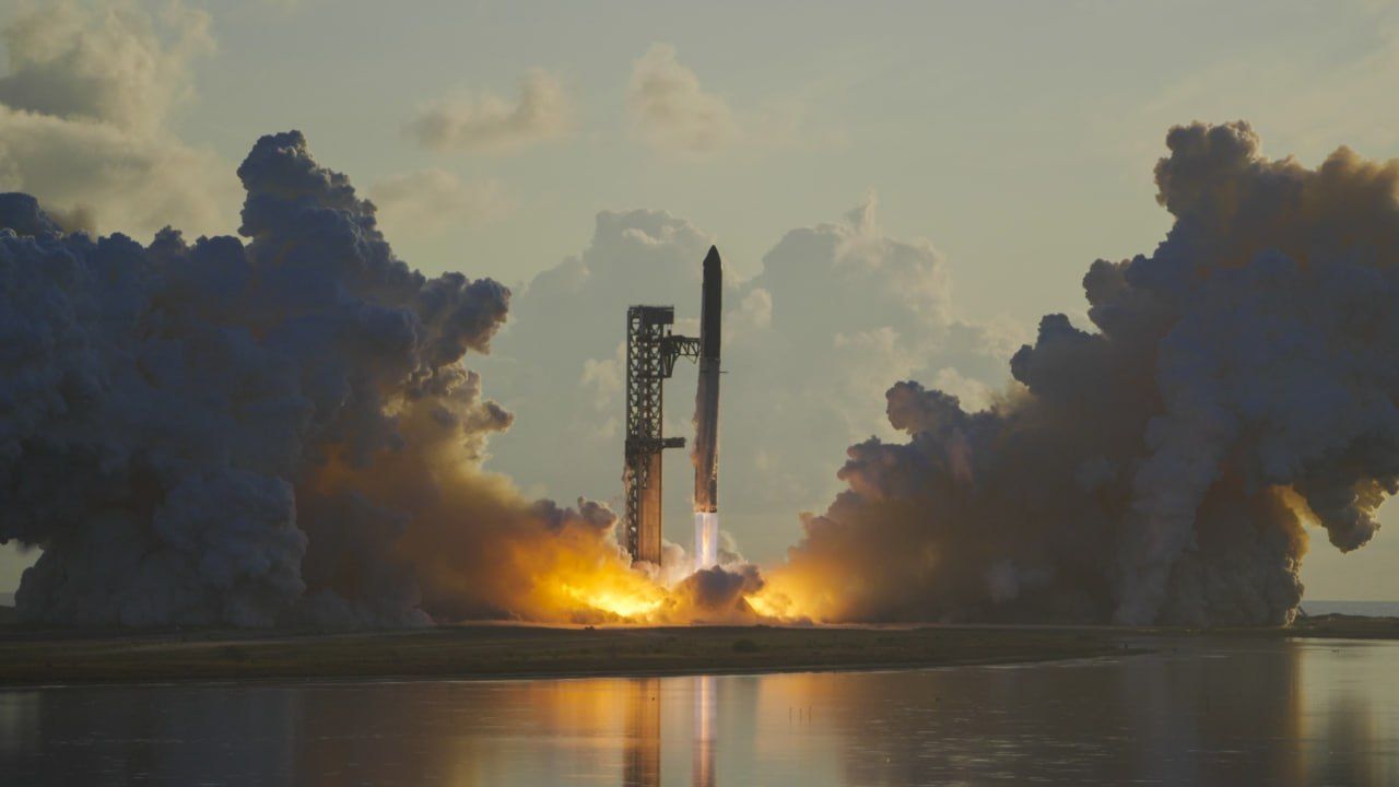 Starship reaches Earth orbit for the first time — 3