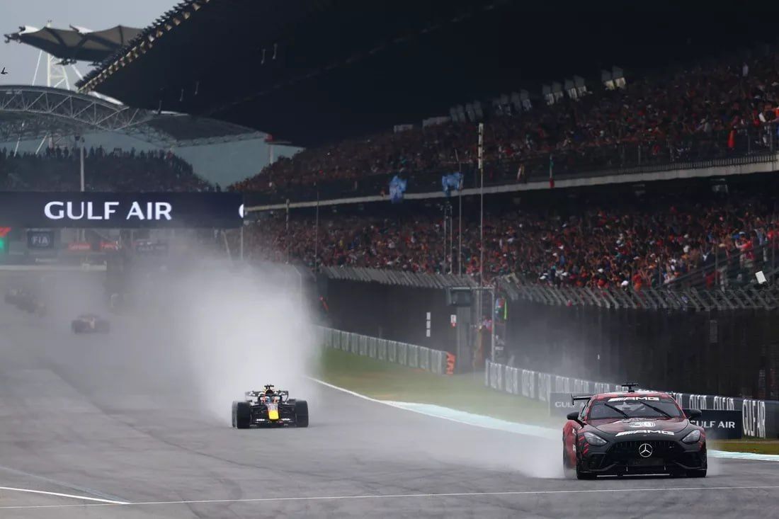 Software Glitch Delayed Start of Malaysian Formula 1 Grand Prix
