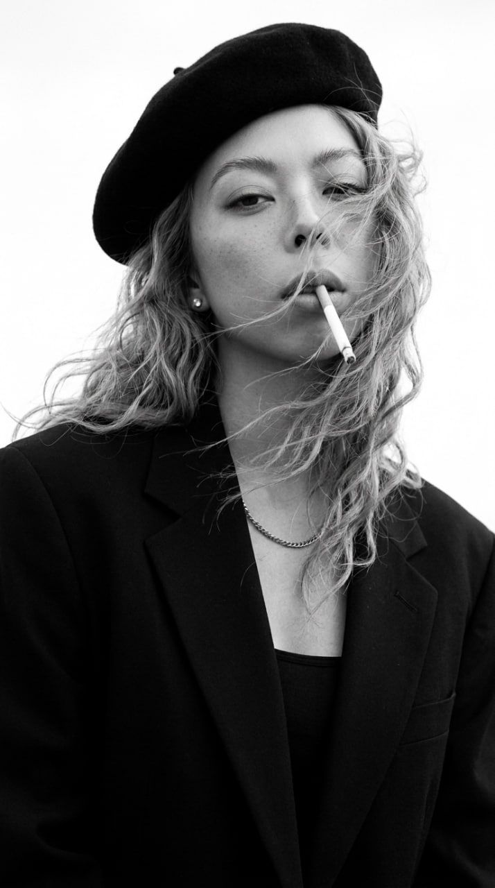 Black and White Fashion Portrait AI Prompt