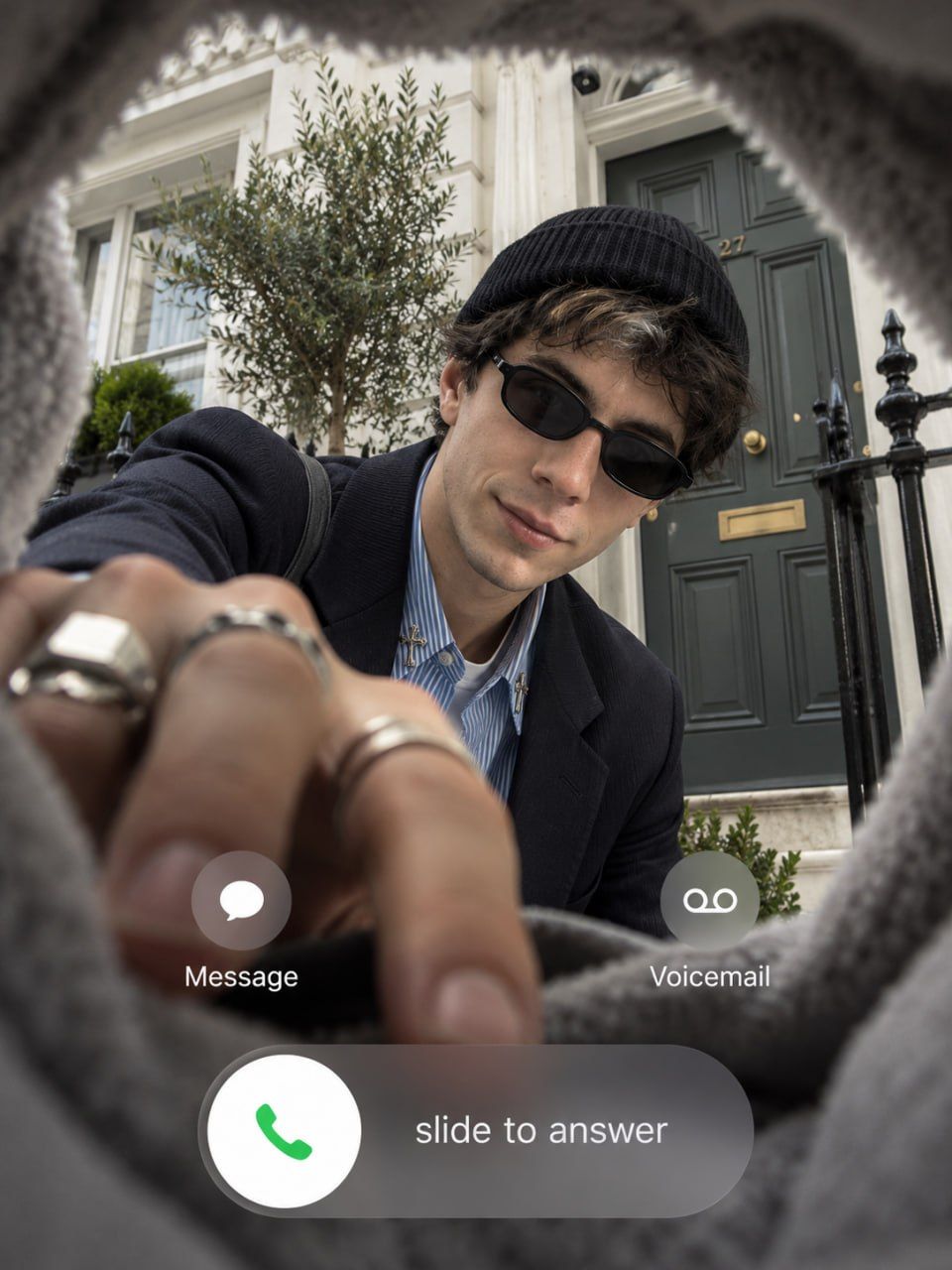 AI Prompt for Bag Perspective Incoming Call Photo