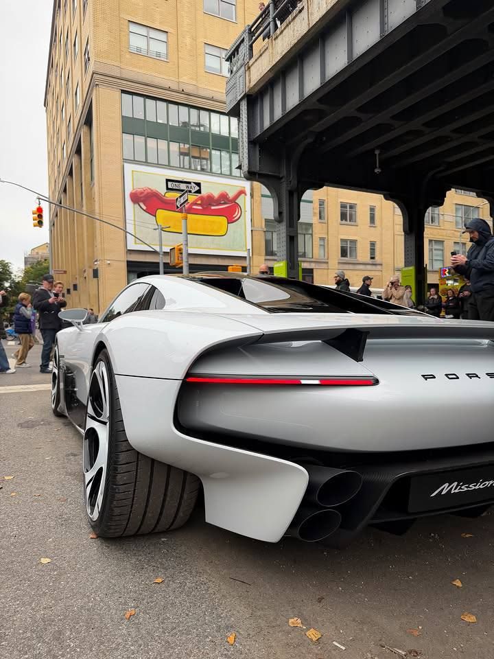 New Porsche Mission S to Feature Manual Gearbox — 4